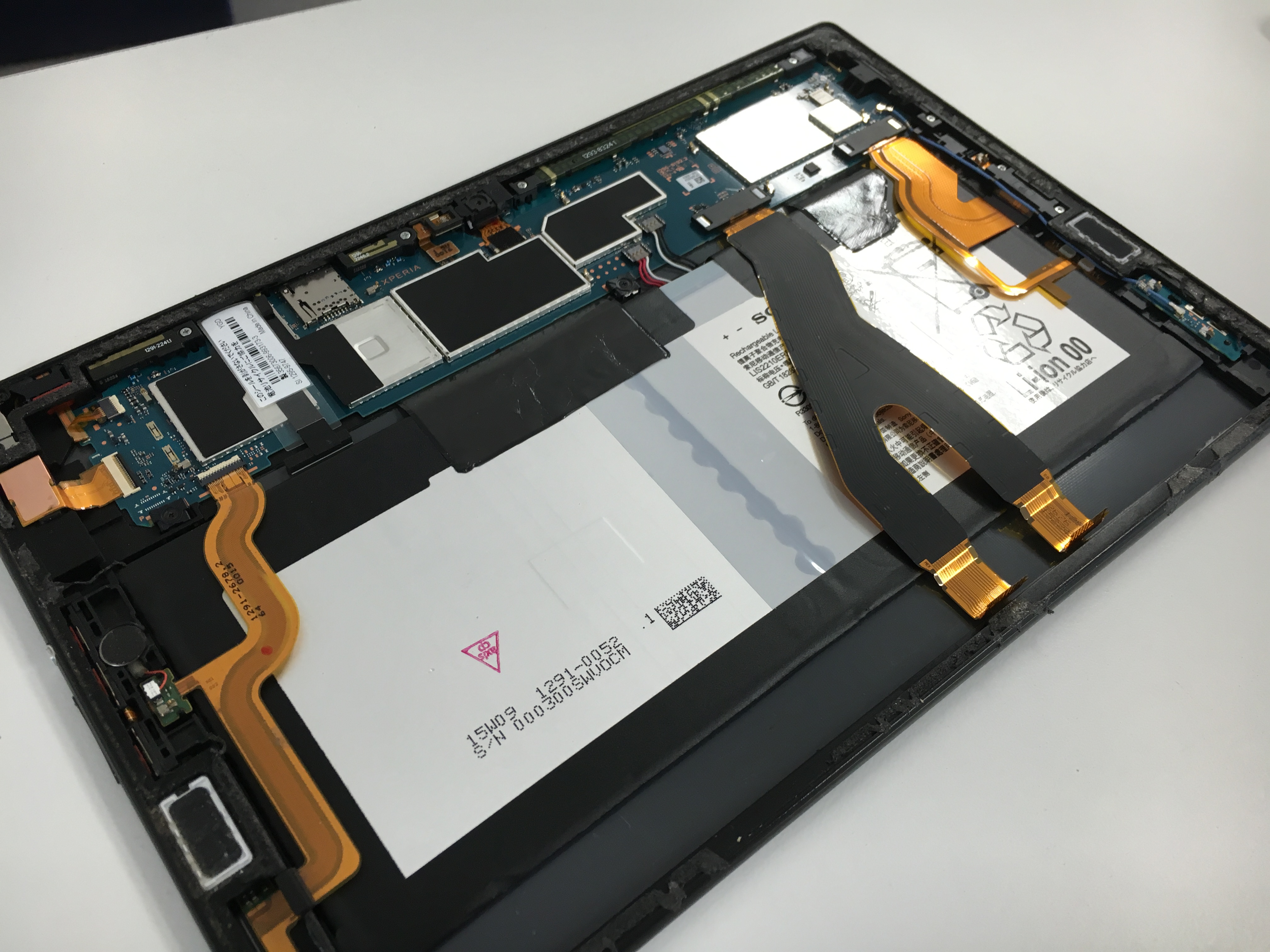 Xperia Z4 Tablet(SO-05G)の液晶画面割れでタッチ切れ！操作できない状態でも60分でデータそのまま修理完了