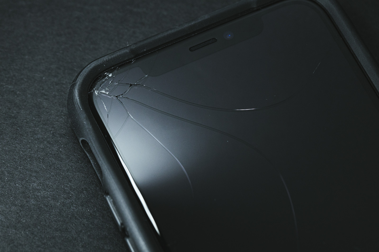 スマホの画面割れの放置は危険なんです Xperia Galaxy Zenfone Huawei Nexus修理のアンドロイドホスピタル