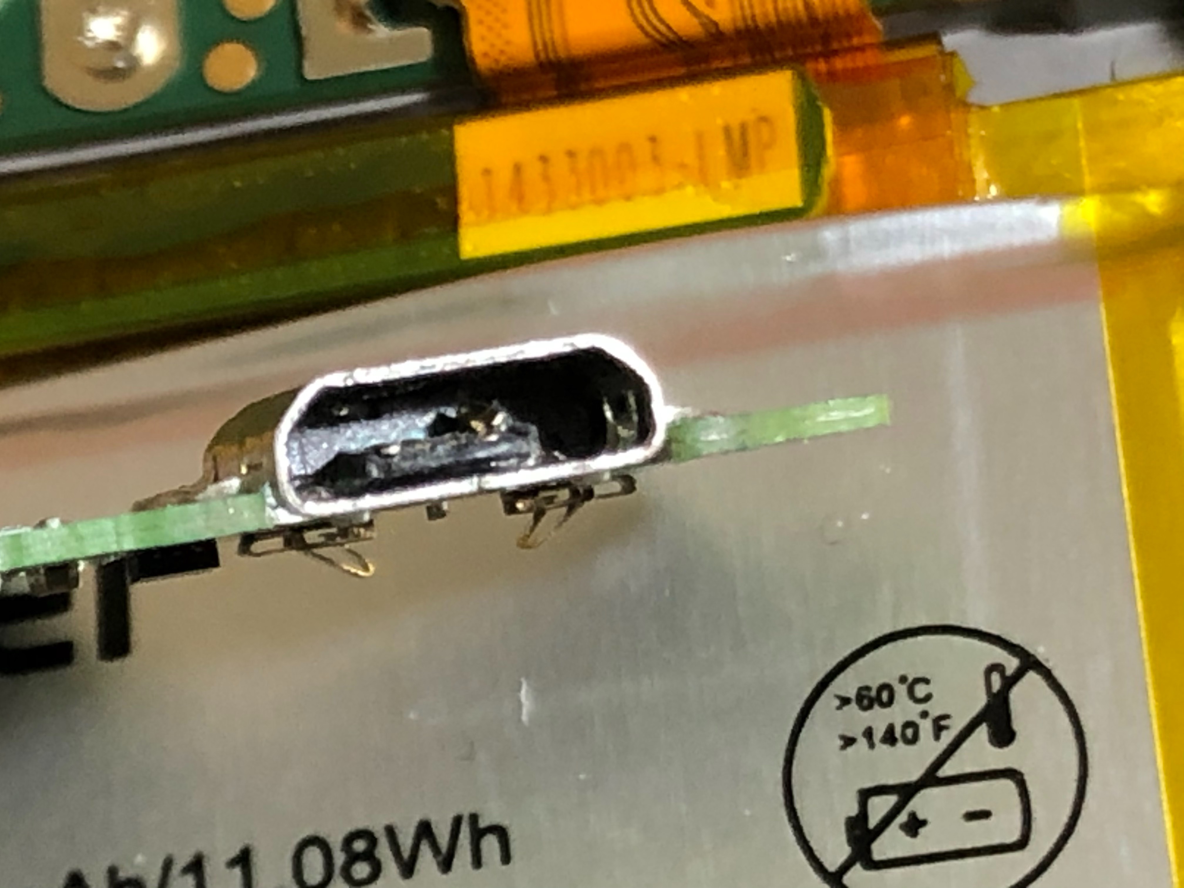 充電コネクターが変形して充電できなくなったhuawei P10 Liteの修理 Xperia Galaxy Zenfone Huawei Nexus修理のアンドロイドホスピタル