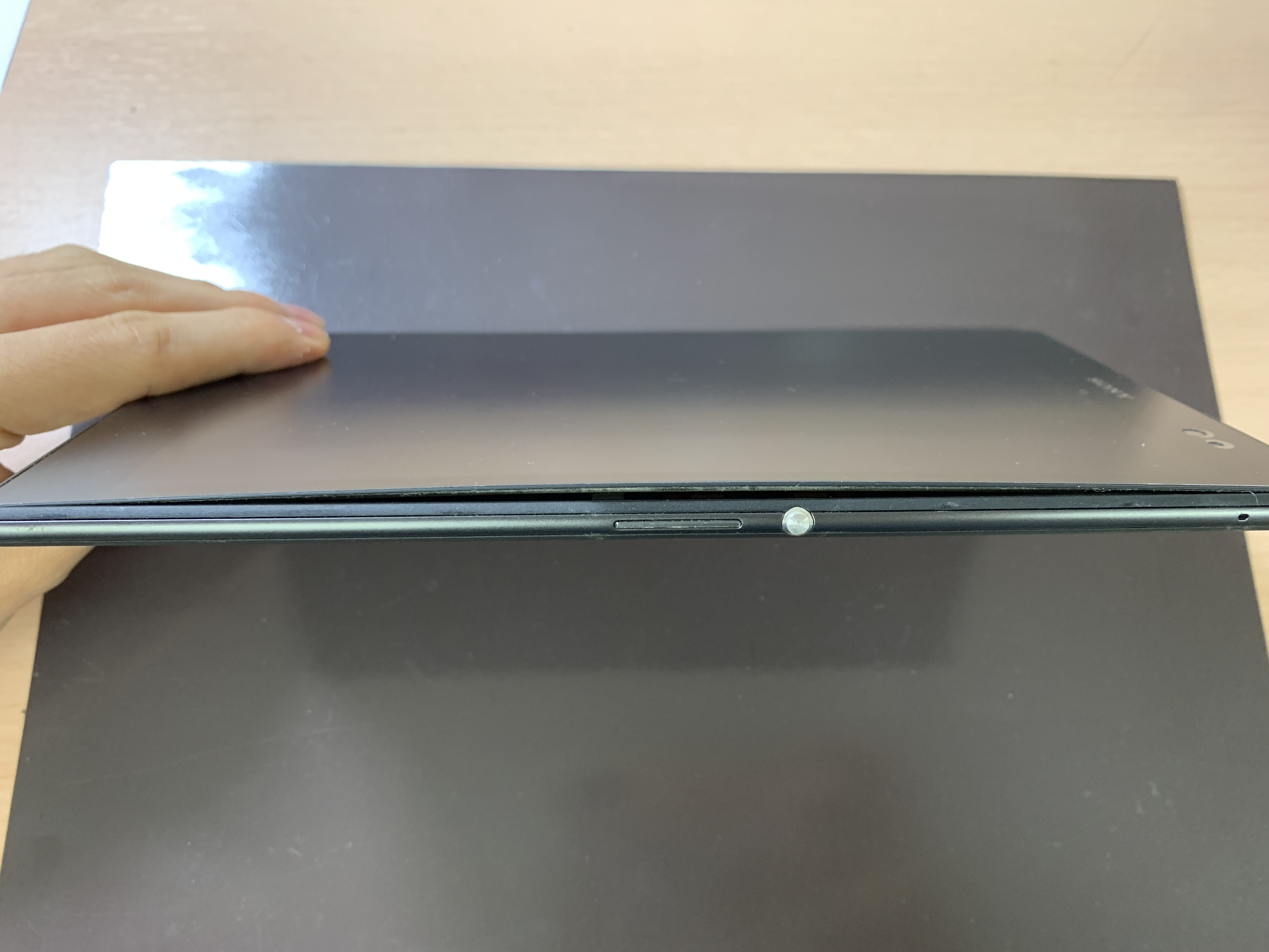 バッテリーが膨らんだXPERIA Z3 Tablet Compactの修理 | Xperia Galaxy 