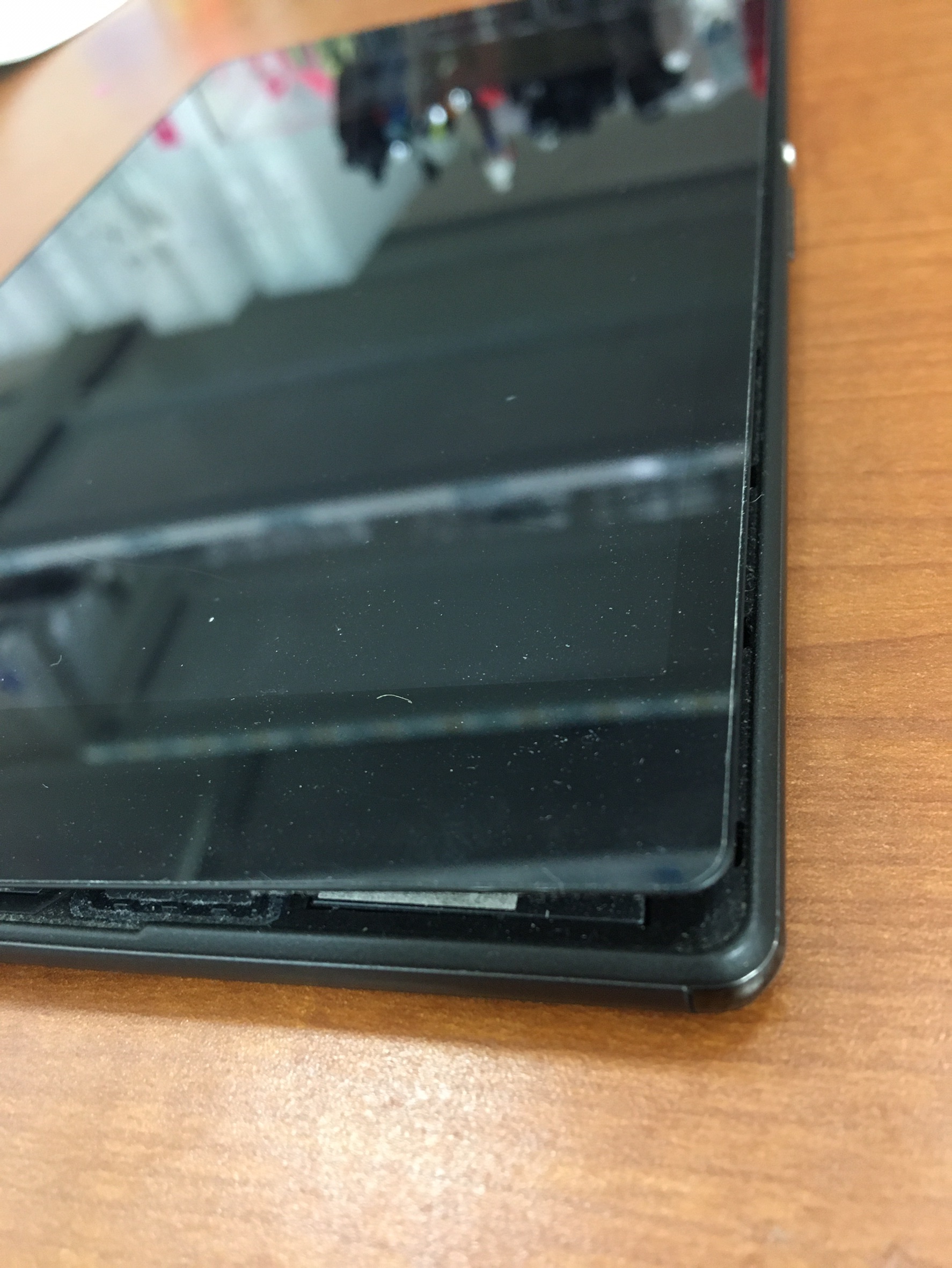 Xperia Z3 Tablet Compactのバッテリー膨張で画面が浮き上がり内部が見えるようになった スマホスピタル熊本下通店がバッテリー交換修理をさせていただきました Xperia Galaxy Zenfone Huawei Nexus修理のアンドロイドホスピタル