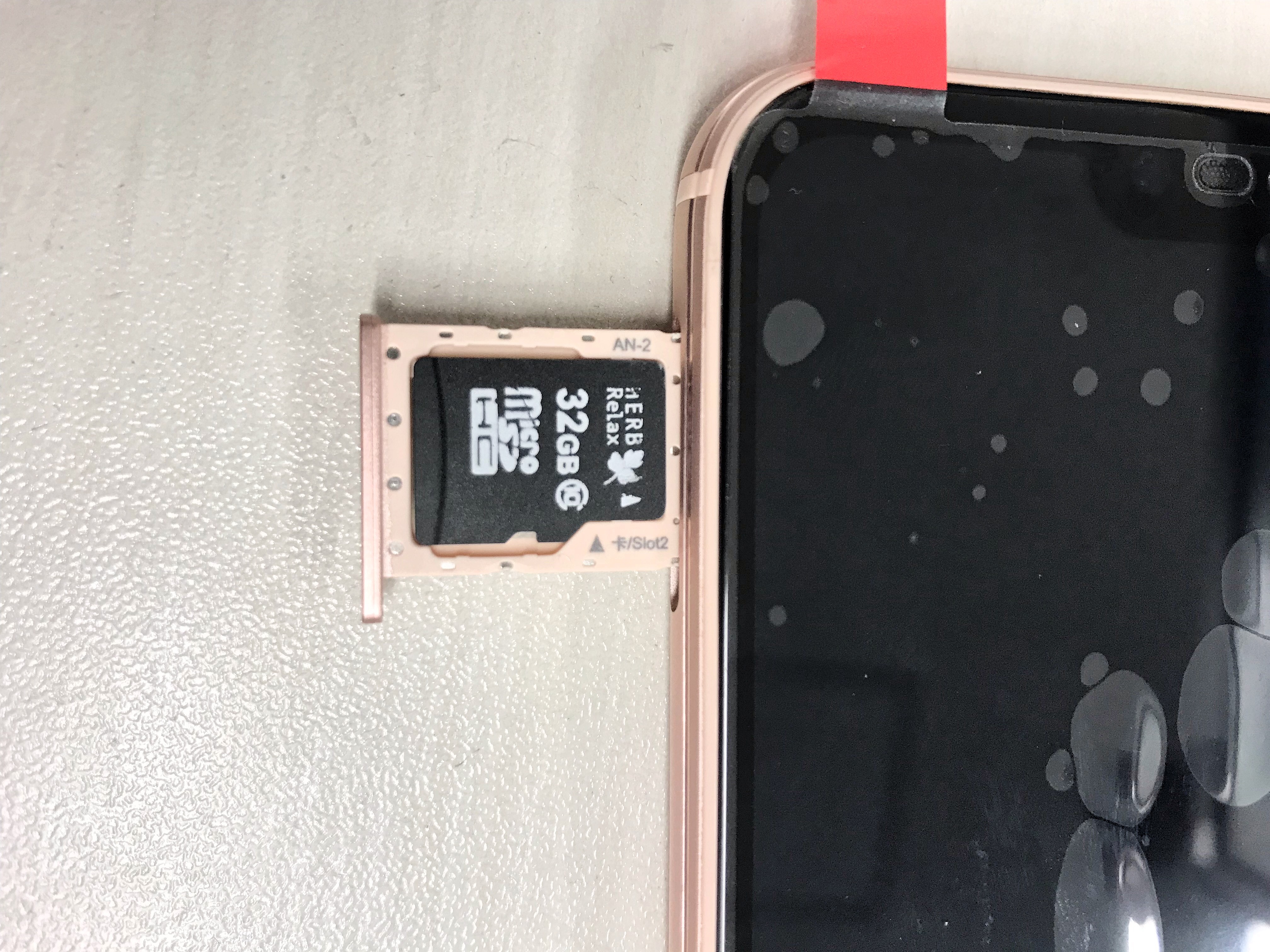 間違った入れ方で詰まってしまったsdカードなども取り出せます Xperia Galaxy Zenfone Huawei Nexus修理のアンドロイドホスピタル