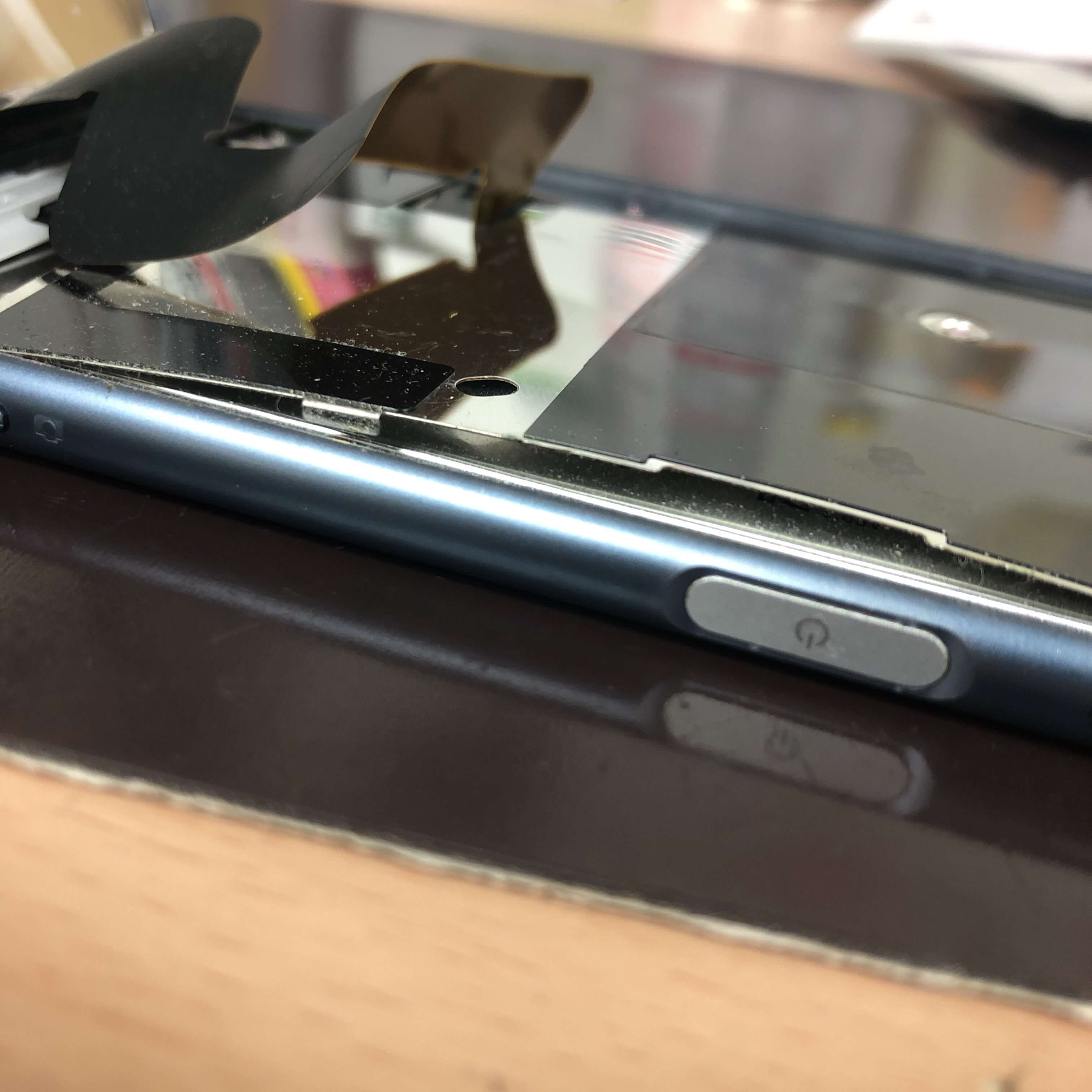 ジャンク】画面が割れたスマホを修理したら日本で販売されてない