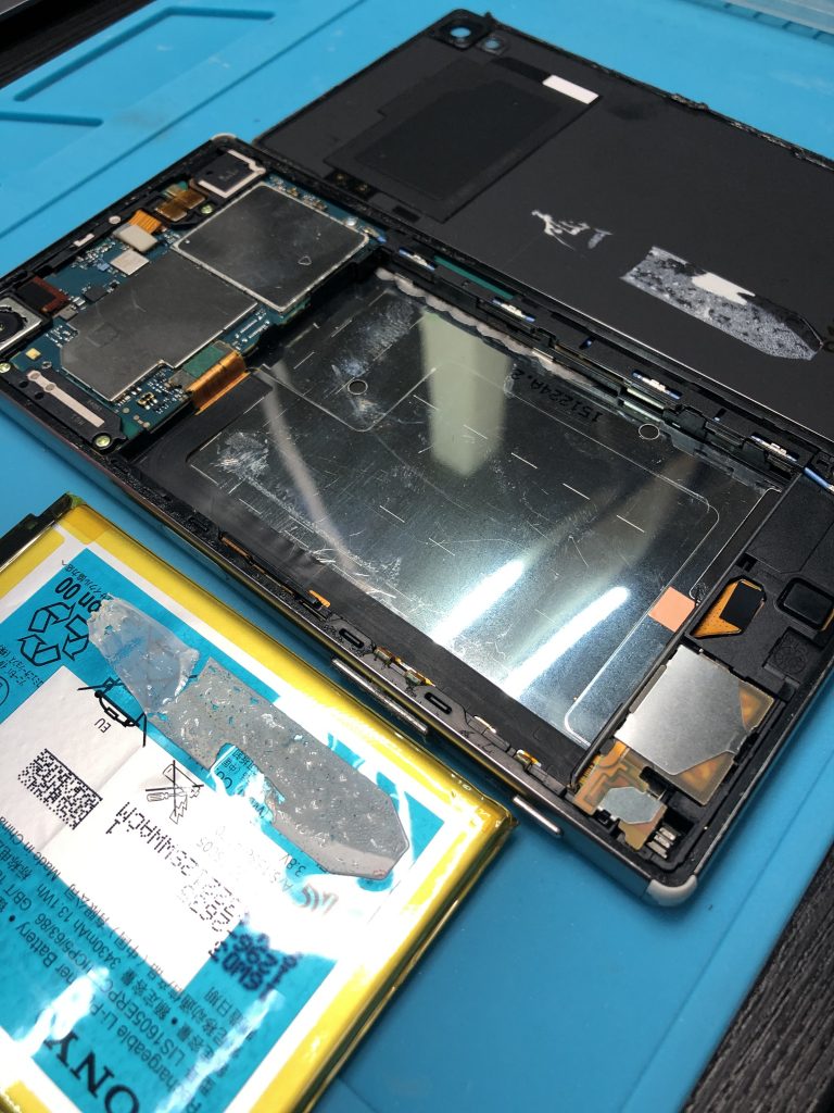 Xperia Z5 Premium バッテリー交換修理