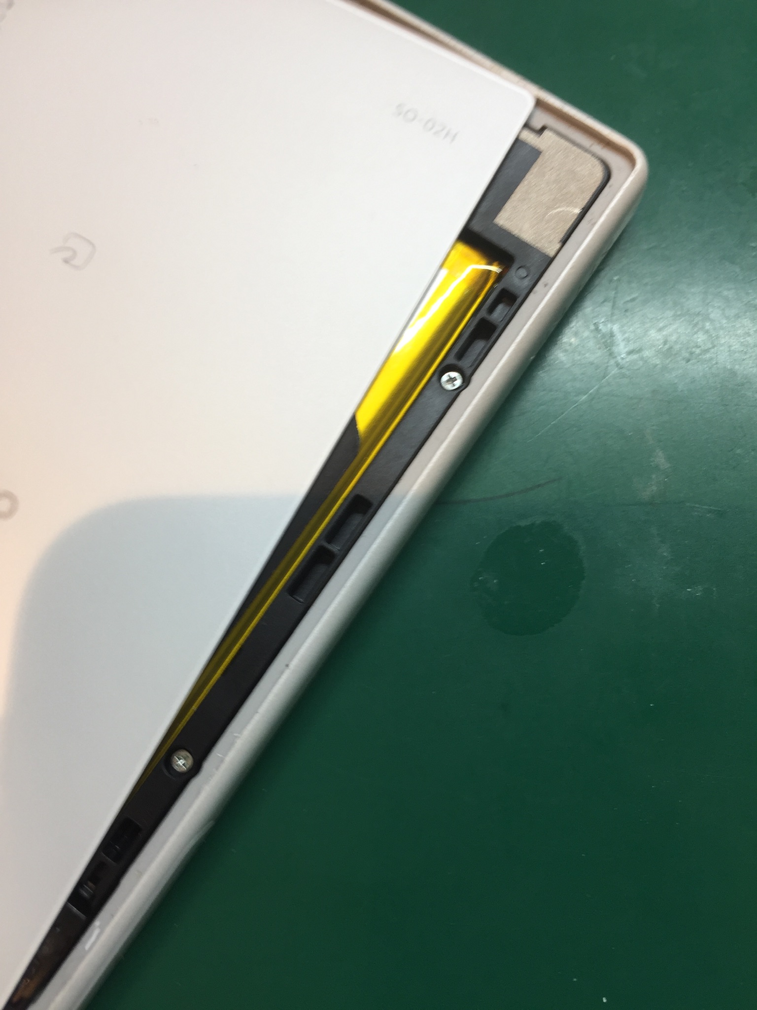 スマートフォンの電源が入らない 原因はバッテリーの故障でした Xperia Z5 Compact So 02h のバッテリー交換 Xperia Galaxy Aquos Zenfone Huawei修理のアンドロイドホスピタル