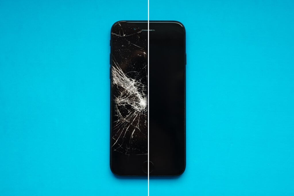 Rudny,,Kasakhstan,Â,November,02,,2020:smartphone,With,Half,Crashed,Screen