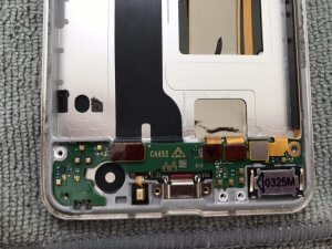 AQUOS R5Gバッテリー交換修理