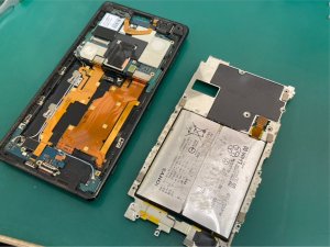 関内　Xperia　バッテリー交換