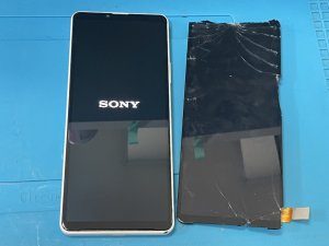 Xperia10Ⅳ　液晶交換　関内