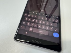 Xperia XZ2 タッチパネル交換修理 吉野町
