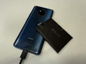 HUAWEI Mate 20 Pro　電池交換