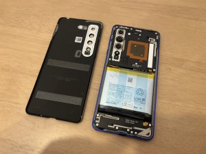 AQUOS R5G