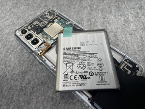 galaxy-s21%e3%83%95%e3%82%9a%e3%83%a9%e3%82%b9