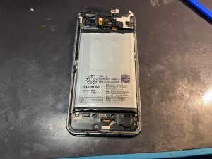 AQUOS R2 Compactバッテリー交換