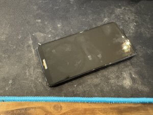 指紋センサーが外れたAQUOS sense4をスマホスピタル横浜関内店で受付