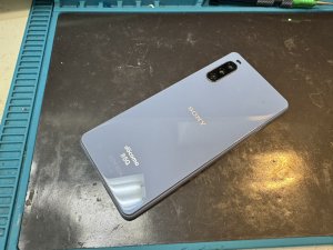 画面が割れてタッチ操作ができなくなったXperia 10 IIIをスマホスピタル横浜関内店で受付