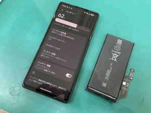 新品のバッテリーに交換され、劣化メッセージが消えて正常に起動・充電ができるようになったGoogle Pixel7a