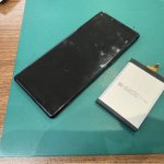 バッテリー修理を終えて充電持ちが大幅に向上したXperia 1の本体