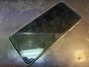 画面の表示がおかしくなり線が入ってしまったg52j 5Gの受付時