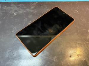 Xperia Ace IIIのスリープボタンが押せない修理前の状態