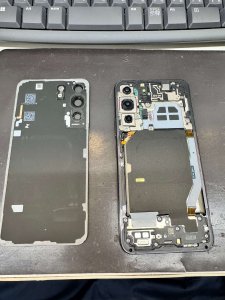 Galaxy S22 背面パネル取り外し
