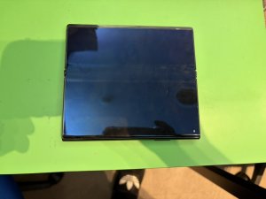 HUAWEI Mate Xs2が水没して電源が入らなくなった状態(自由が丘・スマホスピタル自由が丘店)