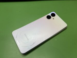 Galaxy A25の電池持ちが悪くなったバッテリー残量表示(自由が丘・スマホスピタル自由が丘店)